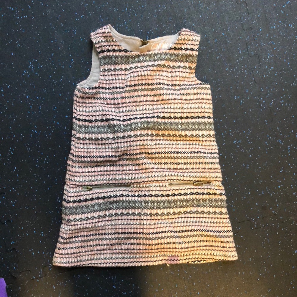 Girls dress with back zip and pockets